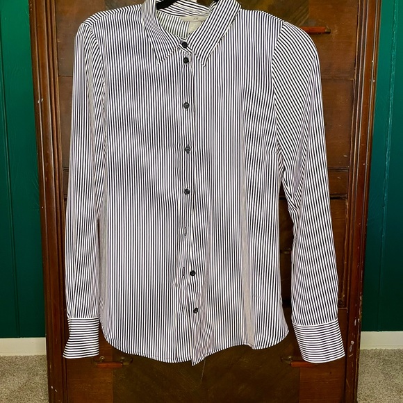 H&M black and white striped button down NWOT  (S) - Picture 1 of 3